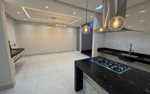 Casa com 3 Suítes Plenas