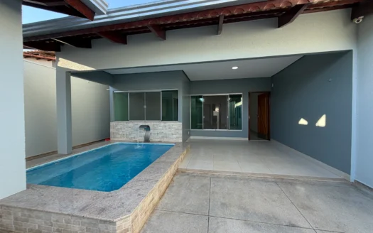 Casa de 3 Quartos  (1 suíte)