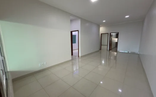 Casa de 3 Quartos  (1 suíte)