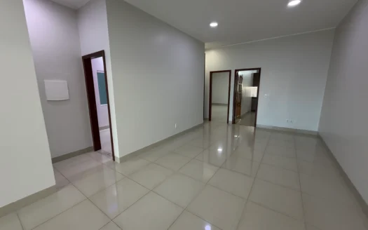 Casa de 3 Quartos  (1 suíte)