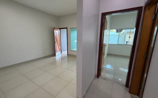 Casa de 3 Quartos  (1 suíte)