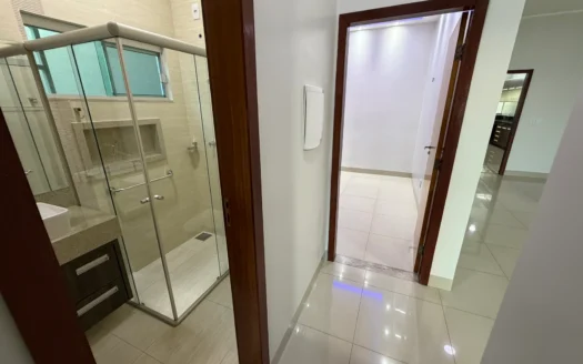 Casa de 3 Quartos  (1 suíte)