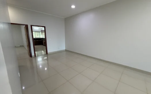 Casa de 3 Quartos  (1 suíte)