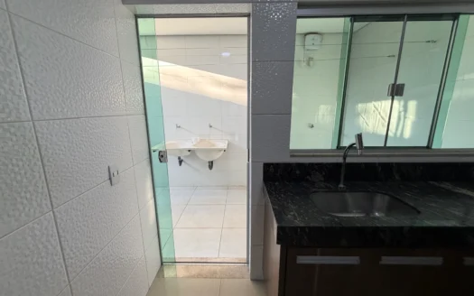 Casa de 3 Quartos  (1 suíte)