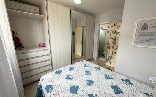 Apartamento com 3 Quartos