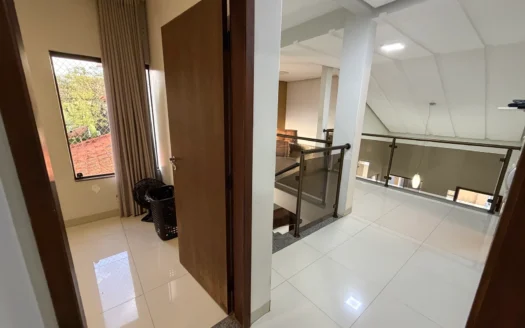 Casa com 5 Quartos