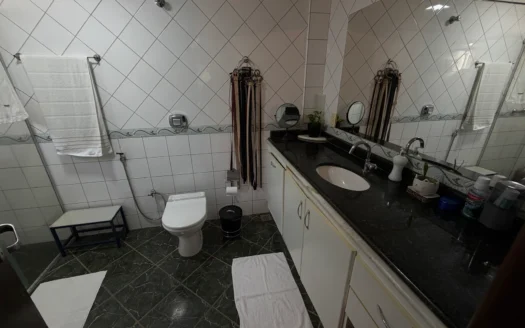 Casa com 5 Quartos