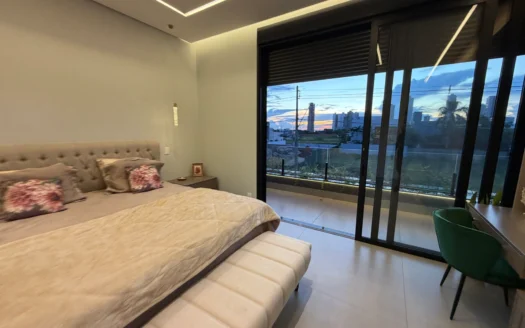 Sobrado com 5 Suítes