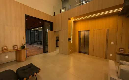 Sobrado com 5 Suítes