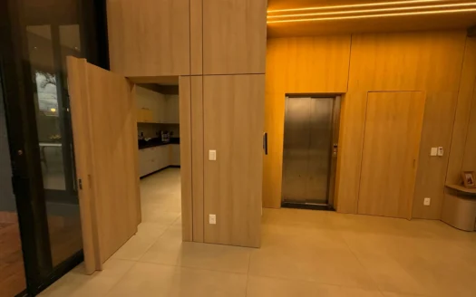 Sobrado com 5 Suítes