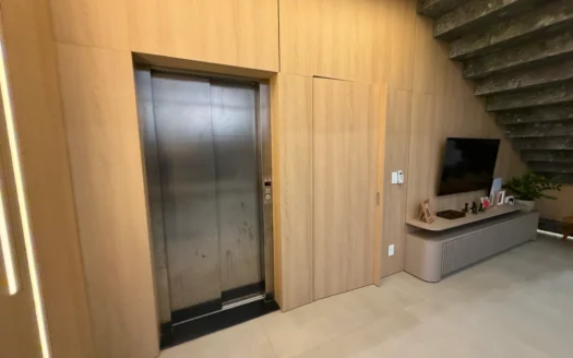 Sobrado com 5 Suítes