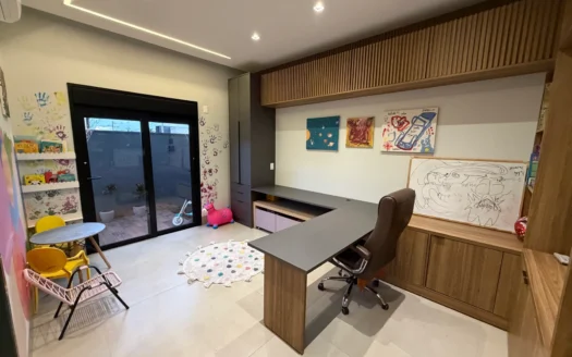 Sobrado com 5 Suítes