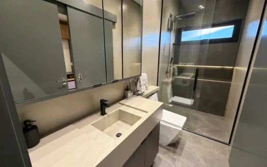 Sobrado com 5 Suítes