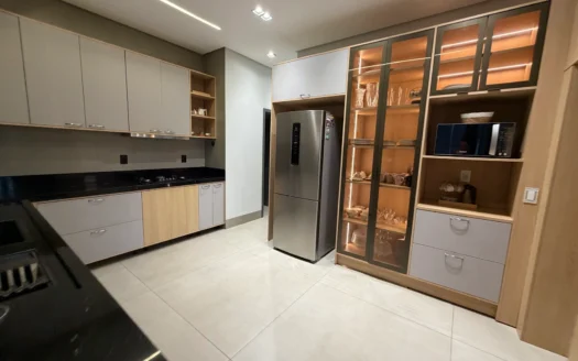 Sobrado com 5 Suítes