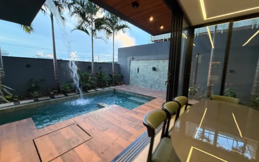 Sobrado com 5 Suítes