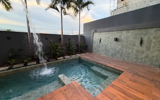 Sobrado com 5 Suítes