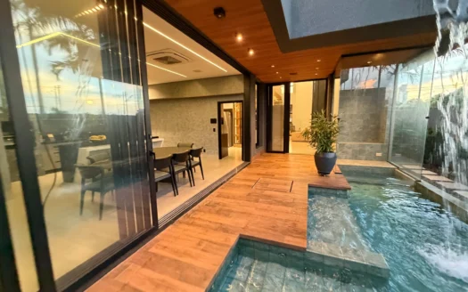 Sobrado com 5 Suítes