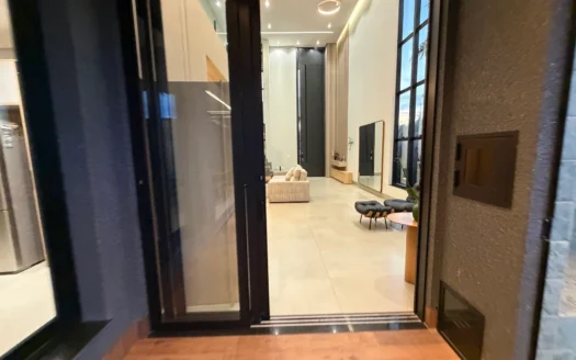 Sobrado com 5 Suítes