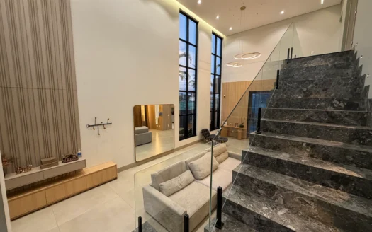 Sobrado com 5 Suítes