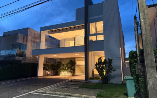 Sobrado com 4 Suítes