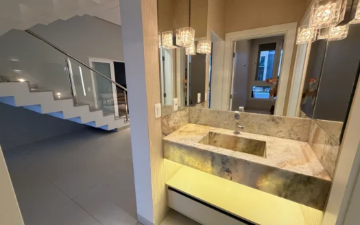 Sobrado com 4 Suítes