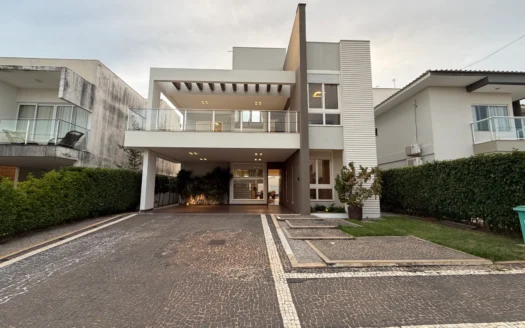 Sobrado com 4 Suítes