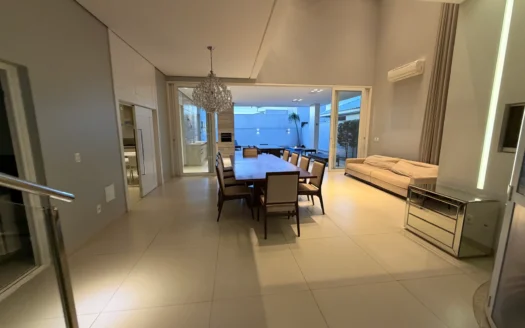 Sobrado com 4 Suítes