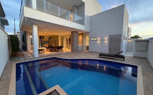 Sobrado com 4 Suítes