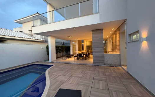 Sobrado com 4 Suítes