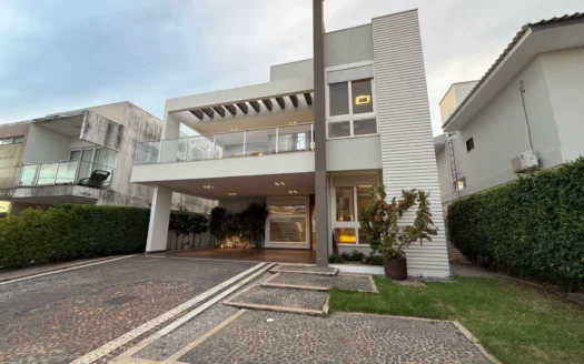 Sobrado com 4 Suítes