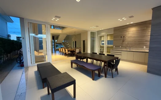 Sobrado com 4 Suítes