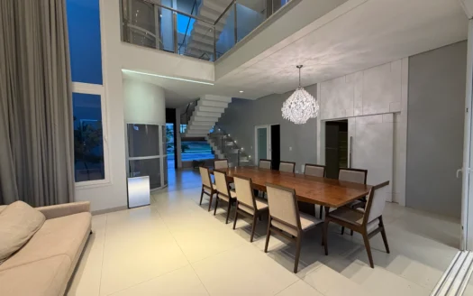 Sobrado com 4 Suítes