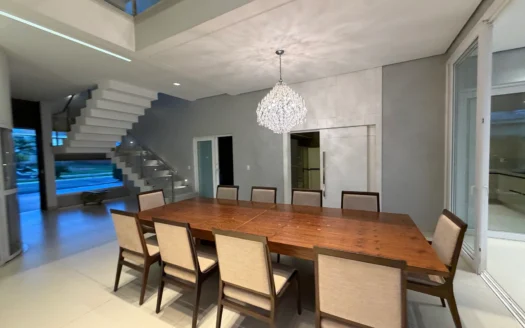 Sobrado com 4 Suítes