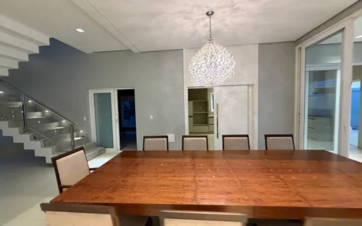 Sobrado com 4 Suítes