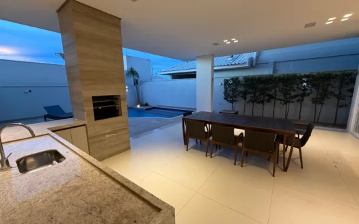 Sobrado com 4 Suítes