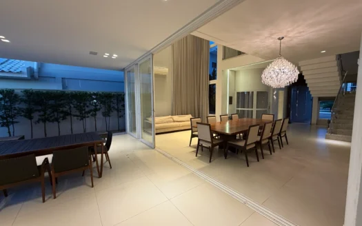 Sobrado com 4 Suítes