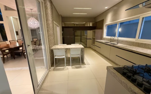 Sobrado com 4 Suítes