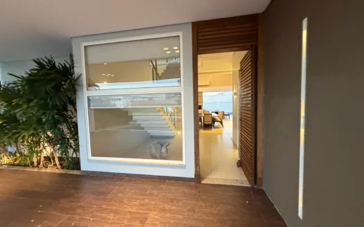 Sobrado com 4 Suítes