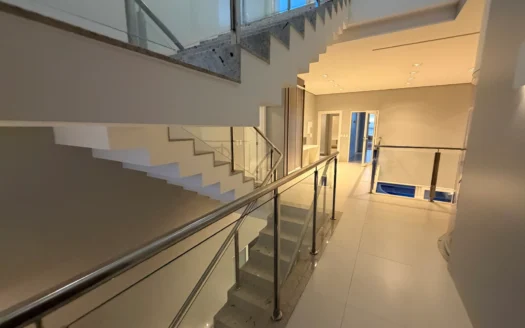 Sobrado com 4 Suítes