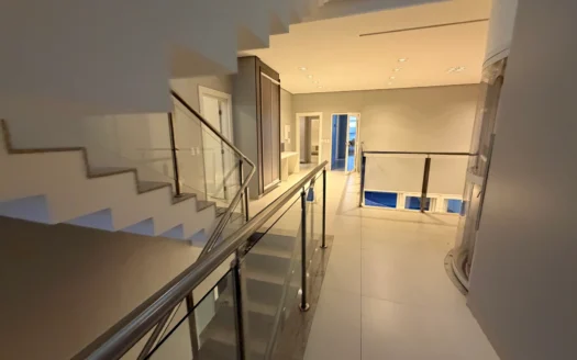 Sobrado com 4 Suítes