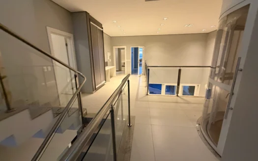 Sobrado com 4 Suítes