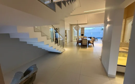 Sobrado com 4 Suítes