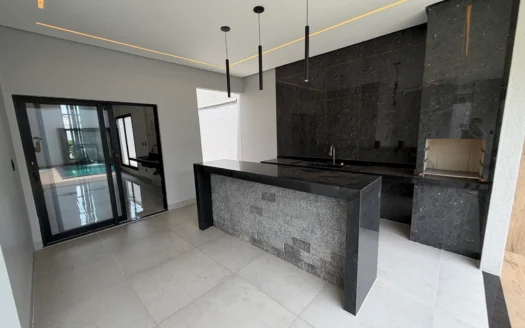 Casa com 3 Suítes Plenas