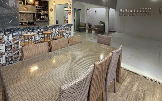 Casa com Energia Solar e Poço