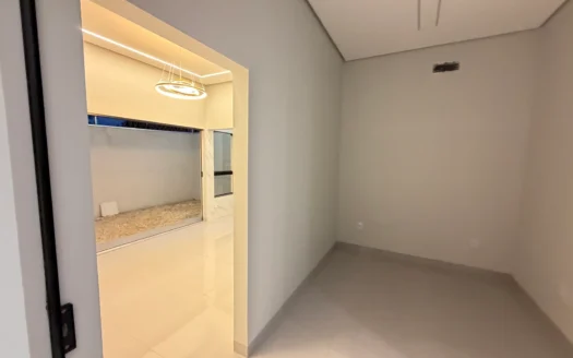 Casa com 3 Quartos na 1404 Sul