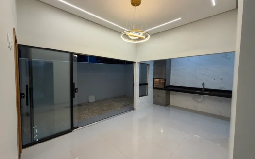 Casa com 3 Quartos na 1404 Sul