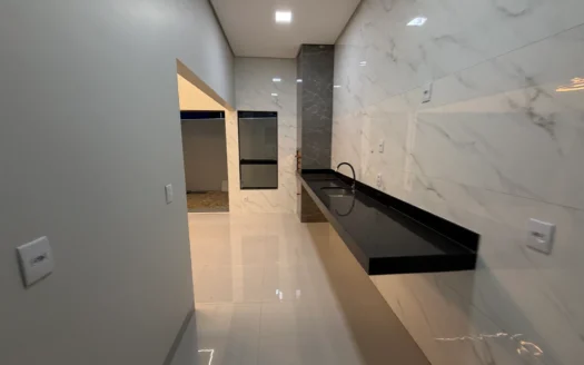 Casa com 3 Quartos na 1404 Sul