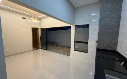 Casa com 3 Quartos na 1404 Sul