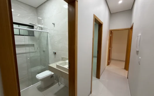 Casa com 3 Quartos na 1404 Sul