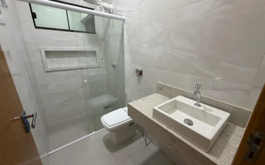 Casa com 3 Quartos na 1404 Sul